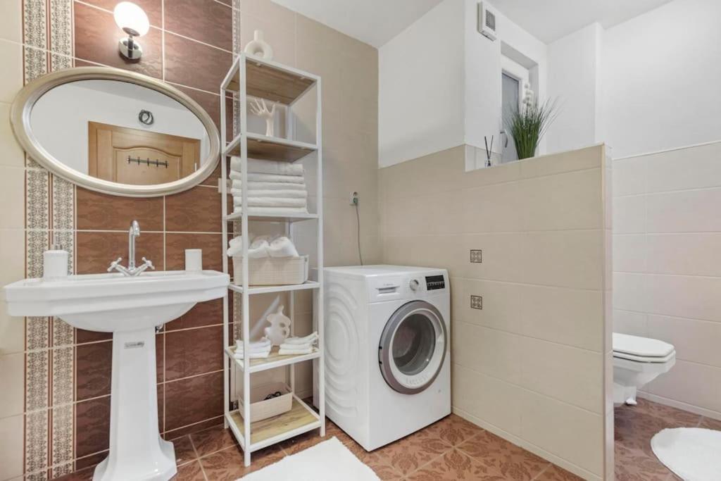 Exclusive Apartment In Centre Bratislava Exterior foto