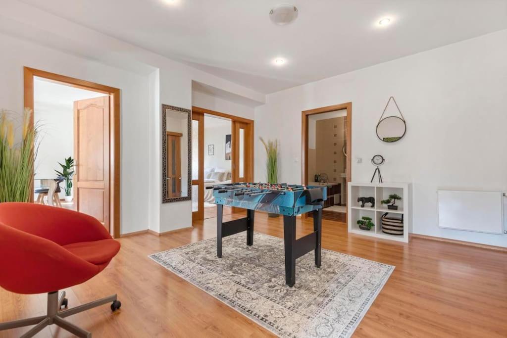 Exclusive Apartment In Centre Bratislava Exterior foto